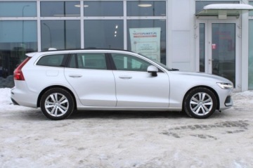 Volvo V60 II  2021 Volvo V60 Momentum Pro, zdjęcie 4