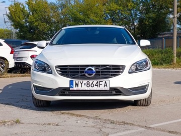 Volvo V60 II  2018 VOLVO V60 Facelifting 2.0 T3 DRIVE-E 152KM, Manual, 2x Klucz, zdjęcie 1