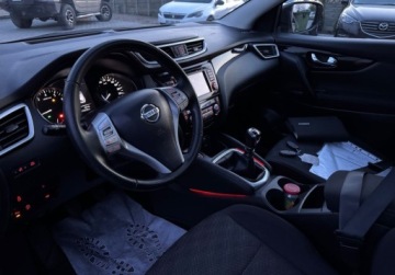 Nissan Qashqai II Crossover 1.2 DIG-T 115KM 2016 Nissan Qashqai Bezwypadekgwarancjajak nowepanorama4x kamera 1.2 Benzyna, zdjęcie 17