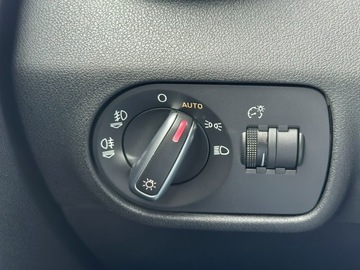 Audi A1 I Hatchback 3d 1.6 TDI 105KM 2011 Audi A1 3-drzwiowe 1.6 TDI 105KM 2011r, S-Line, zdjęcie 22