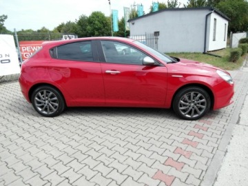 Alfa Romeo Giulietta Nuova II Hatchback 5d 1.4 TB 16v 120KM 2013 Alfa Romeo Giulietta Nowe Opony Klimatyzacja Komputer 1.4 Benzyna 120KM, zdjęcie 15