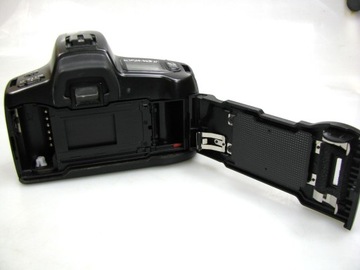 MINOLTA DYNAX 300si - корпус/камера
