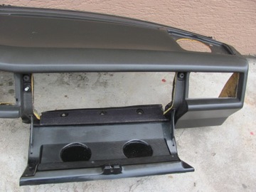 Mercedes W201 190 Deska rozdzielcza Kokpit Brązowa