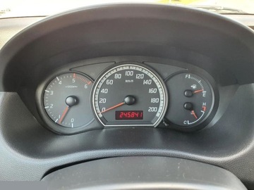 Suzuki Swift IV Hatchback 5d 1.3 DDiS FAP 75KM 2010 Suzuki Swift 1.3 DDiS Comfort 75 KM 2010r, zdjęcie 8