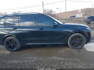 BMW X7 2025 BMW X7 M60I 2025 4.4 Benzyna 523KM, zdjęcie 5