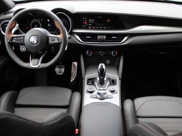 Alfa Romeo Stelvio SUV Facelifting 2023 2.0 GME Turbo 280KM 2025 ALFA ROMEO Stelvio Turbo Intensa Q4 Suv 2.0 (280KM) 2025, zdjęcie 4