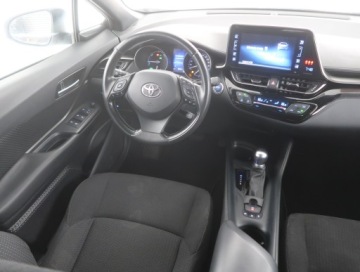 Toyota C-HR I Crossover 1.8 Hybrid 122KM 2019 Toyota C-HR 1.8 Hybrid, Salon Polska, Automat, zdjęcie 6