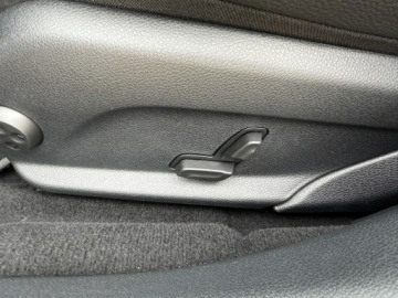 Mercedes Klasa E W213 Limuzyna Facelifting 2.9 E400d 330KM 2021 Mercedes E 400 3,0 Diesel*AMG-Line*, zdjęcie 33