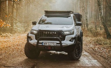 Toyota Hilux VIII Podwójna kabina Facelifting 2024 2.8 D-4D 204KM 2025 Toyota Hilux Zawieszenie Old Man Emu Wyciagarka Warn Oswietlenie Lazer N, zdjęcie 11