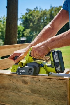 АККУМУЛЯТОРНЫЙ СТРОГАТЕЛЬ RYOBI ONE+ 18V R18PL-0 + 4Ач