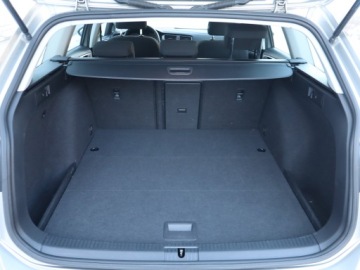 Volkswagen Golf VIII Variant 1.5 eTSI 150KM 2020 VW Golf 1.5 TSI, Salon Polska, Serwis ASO, zdjęcie 13