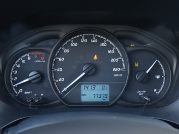 Toyota Yaris III Hatchback 5d Facelifting 2017 1.5 Dual VVT-iE 111KM 2019 Toyota Yaris 1.5 Dual VVT-i, Salon Polska, zdjęcie 10