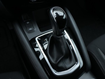 Nissan Qashqai II Crossover Facelifting 1.3 DIG-T  160KM 2019 Nissan Qashqai 1.3 DIG-T, Serwis ASO, Automat, zdjęcie 17