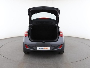Hyundai i30 II Hatchback 5d 1.4 MPI 100KM 2015 Hyundai i30 niski przebieg grzane fotele PDC, zdjęcie 18