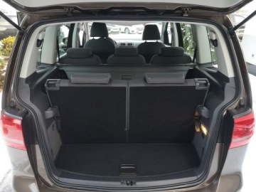 Volkswagen Touran II 1.6 TDI 105KM 2011 Volkswagen Touran 1.6 TDI 105KM Klimatronic, zdjęcie 20