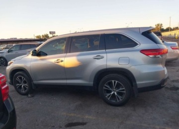 Toyota Highlander II 2019 Toyota Highlander LE, V6, od ubezpieczalni 3.5 Benzyna 295KM, zdjęcie 4