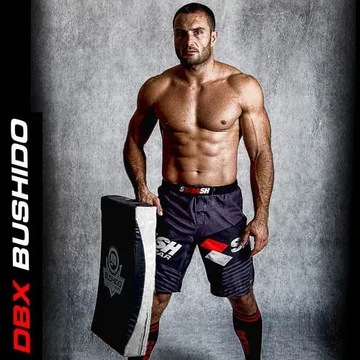 DUŻA TARCZA TRENINGOWA PROFILOWANA TRENING KOPNIĘĆ 62x35 BIAŁA DBX BUSHIDO