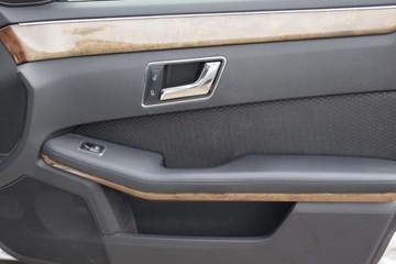 Mercedes Klasa E W212 Limuzyna 200 CGI BlueEFFICIENCY 184KM 2011 Mercedes-Benz Klasa E MERCEDES E200 184KM ELEGANCE 7G-TRONIK Xenon Navi Gw, zdjęcie 22