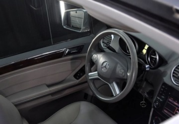 Mercedes Klasa GL X164 2011 Mercedes-Benz GL 4matic _ 3.0 diesel _ 211 KM 3.0 Diesel 211KM, zdjęcie 23