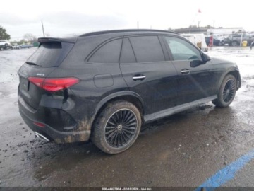 Mercedes GLC C254/X254 2023 Mercedes-Benz GLC 300 4matic, 2023r., 4x4, 2.0L 2.0 Hybryda 255KM, zdjęcie 3