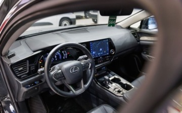 Lexus NX II SUV Facelifting 2.5 450h+ 309KM 2024 Lexus NX 450h Prestige AWD 2.5 Hybryda Plug-in 309KM, zdjęcie 36