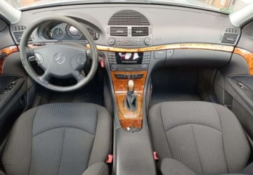 Mercedes Klasa E W211 2003 Mercedes-Benz Klasa E Mercedes-Benz Klasa E 2.7 Diesel 170KM, zdjęcie 10