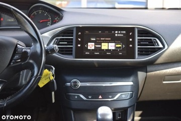 Peugeot 2017 Peugeot 308 1.6 BlueHDi 120KM Lift Navi Kamera Grzane fotele Czujniki park, zdjęcie 29