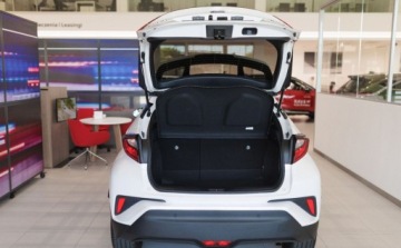 Toyota C-HR I Crossover Facelifting 1.8 Hybrid 122KM 2023 Toyota C-HR 1.8 Hybrid Style 1.8 Hybryda 122KM, zdjęcie 27