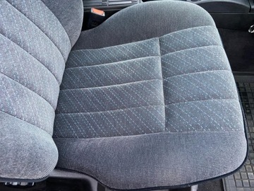 Volkswagen Passat B3 Sedan 2.0 115KM 1990 Volkswagen Passat Volkswagen Passat B3 Automat Sedan Welur Bordo Super Sta, zdjęcie 23