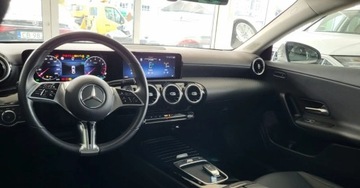 Mercedes CLA C118/X118 Coupe Facelifting 1.3 200 163KM 2024 Mercedes-Benz CLA Salon Polska radary 1.3 Benzyna 163KM, zdjęcie 1