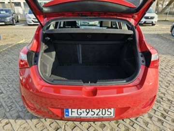 Hyundai i30 II Hatchback 5d 1.6 GDI 135KM 2015 Hyundai i30 1,6 benzyna 135KM nawigacja, zdjęcie 13