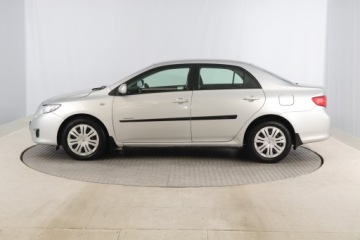 Toyota Corolla X Sedan 1.6 i 16V VVT-i 124KM 2008 Toyota Corolla 1.6 Dual VVT-i, Salon Polska, zdjęcie 2