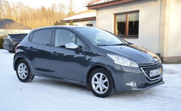 Peugeot 208 I Hatchback 3d 1.2 VTI 82KM 2013 Peugeot 208 1.2 VTi 82KM LED Klima Tempomat Tablet PDC Bluetooth Alufelgi, zdjęcie 4