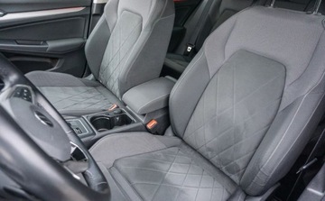 Volkswagen Golf VIII Hatchback 1.5 eTSI EVO mHEV 150KM 2020 Volkswagen Golf 1.5 eTSI 150KM Hybryda Life DSG Virtual cockpit Kamera Asy, zdjęcie 9