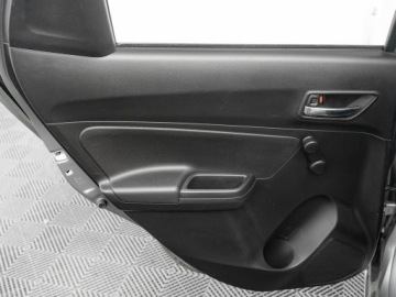 Suzuki Swift VI Hatchback Facelifting 1.2 DualJet SHVS 83KM 2021 Suzuki Swift WD7972P#1.2 Dualjet SHVS Premium, zdjęcie 17