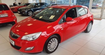 Opel Astra J Hatchback 5d 1.6 Twinport ECOTEC 115KM 2009 Opel Astra 5d 1.6 Twinport ECOTEC 115KM 1.6 Benzyna 116KM