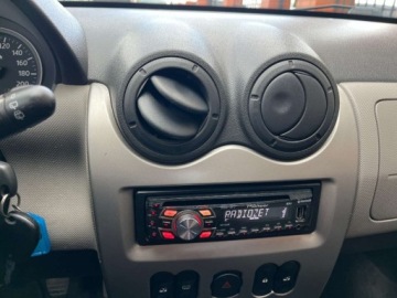 Dacia Sandero I 2009 Dacia Sandero 1.2 benzyna 75 KM zarejestrowany w PL mozliwa zamiana, zdjęcie 9