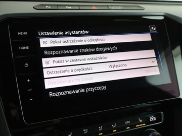 Volkswagen Passat B8 Variant 2.0 TDI BlueMotion SCR 150KM 2019 Volkswagen Passat DSG R-Line interior pack klima, zdjęcie 27