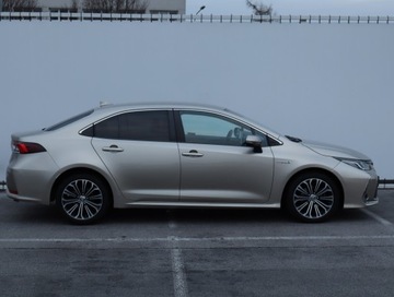 Toyota Corolla XII Sedan 1.8 Hybrid 122KM 2020 Toyota Corolla 1.8 Hybrid, Salon Polska, zdjęcie 5