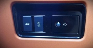 Jaguar F-Pace SVR 5.0 V8 550KM 2020 Jaguar F-Pace (Nr.072) 5.0 SVR 551 KM F_VAT_23 (Netto: 249 900 zl) Gwaranc, zdjęcie 32