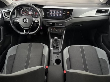 Volkswagen Polo VI Hatchback 5d 1.0 TSI 115KM 2018 Volkswagen Polo 1.0TSI 115KM Highline (bezwypadkow, zdjęcie 14