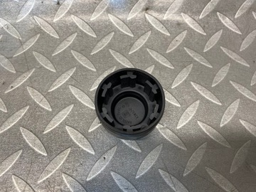 ПРОБКА, ПРОБКА, БОЛТ, ПОЛУГАЙКИ ОСИ, ЭМБЛЕМА