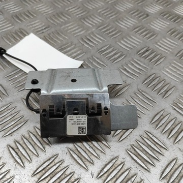 MERCEDES-BENZ GLE (W166 - C292) 2015 ZESILOVAČ ANTÉNY