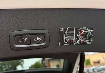 Volvo XC40 Crossover 2.0 T5 247KM 2018 Volvo XC 40 Salon PL FV23 RDesign Panorama Martwe Pole CarPlay AndroidAuto, zdjęcie 35
