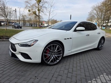 Maserati Ghibli III Sedan 3.0 V6 410KM 2018 MASERATI GHIBLI S V6 3,0l benzyna Twin Turbo 410KM Przebieg: 33,947km, zdjęcie 2