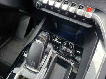 Peugeot 3008 II Crossover 1.6 THP 165KM 2017 Peugeot 3008 *AUTOMAT* 1.6 benzyna* bogate, zdjęcie 6