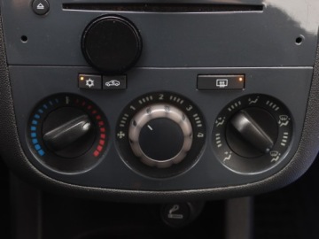 Opel Corsa D Hatchback 1.4 Twinport ECOTEC 100KM 2011 Opel Corsa 1.4, Klima, Tempomat, Parktronic, zdjęcie 12