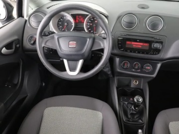 Seat Ibiza IV Hatchback 5d 1.4 MPI 85KM 2010 Seat Ibiza 1.4 16V, Klima, Tempomat, zdjęcie 6