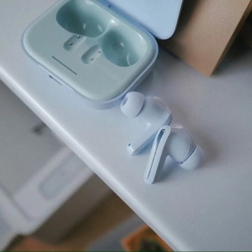 БЕСПРОВОДНЫЕ НАУШНИКИ XIAOMI REDMI BUDS 5 + ЧЕХОЛ С шумоподавлением черный
