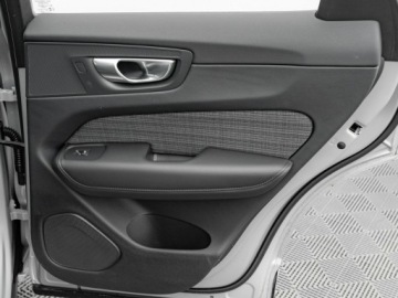 Volvo XC60 II 2023 Volvo XC 60 FZ7554T#B4 D Core Podgrz.f kier I, zdjęcie 27